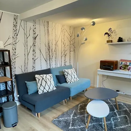 Maisonnette Dans Jardin Partage Colombes  Exterior photo